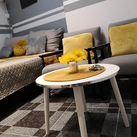 Decumana Apartament *