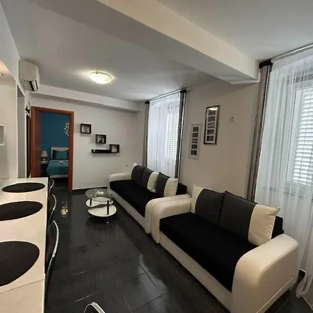Apartment Decumana