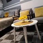 Decumana شقة *