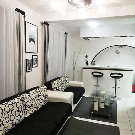 Decumana Apartament *