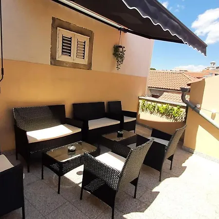 Apartament Decumana Veglia
